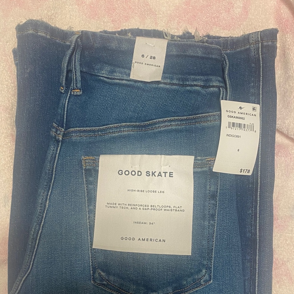 Good American High-Rise Loose Leg Jeans in Blue